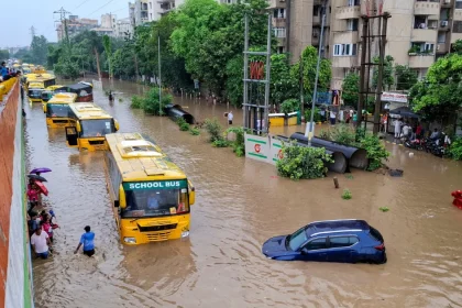 गुरुग्राम बारिश से सड़कों पर भारी जलभराव