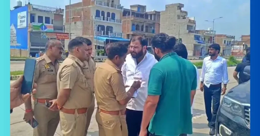 अली अहमद काफिला कौशांबी में पुलिस जांच के दौरान