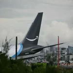 Amazon Cargo Plane Crash के बाद मियामी एयरपोर्ट का दृश्य