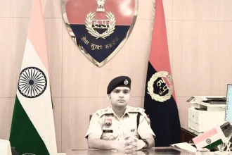 Hisar Police Crackdown में जब्त अवैध हथियार और नशीले पदार्थ