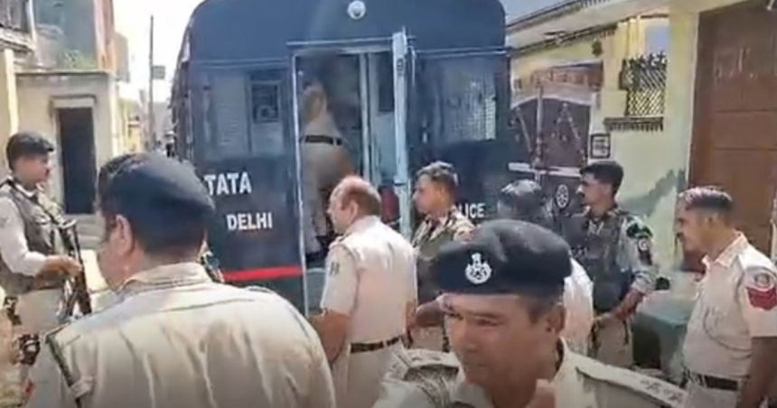काला जठेड़ी 6 घंटे की पैरोल पर पहुंचा घर