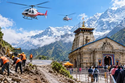 केदारनाथ हेलीकॉप्टर सेवा दोबारा शुरू, पैदल मार्ग से मलबा हटाने का काम जारी।