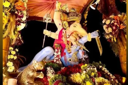 पुणे गणेशोत्सव में रंगारी गणपति की शोभायात्रा और पारंपरिक स्वागत।