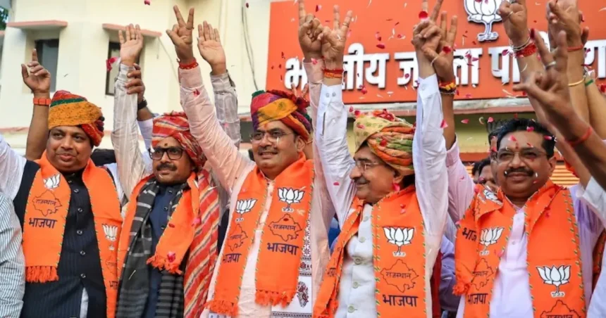 राजस्थान निकाय चुनाव परिणाम के बाद जश्न मनाते बीजेपी कार्यकर्ता