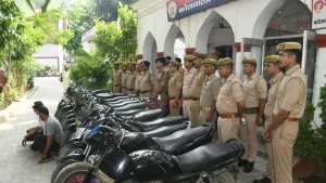 रामपुर में 15 चोरी की बाइक बरामद, तीन आरोपी गिरफ्तार
