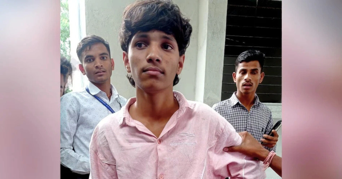 सेंधवा छात्रा हमला: कॉलेज के बाहर पुलिस जांच
