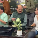 कैबिनेट मंत्री सुबोध उनियाल विधायक निधि पर बयान देते हुए